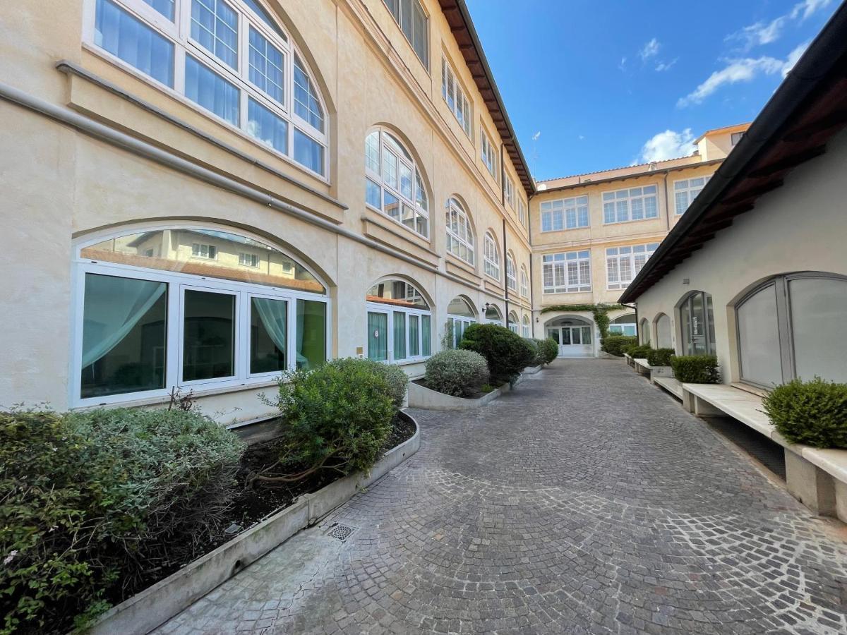 Gens Julia Apartment Rom