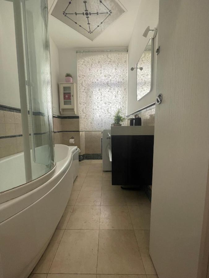 Apartment Gens Julia Rom
